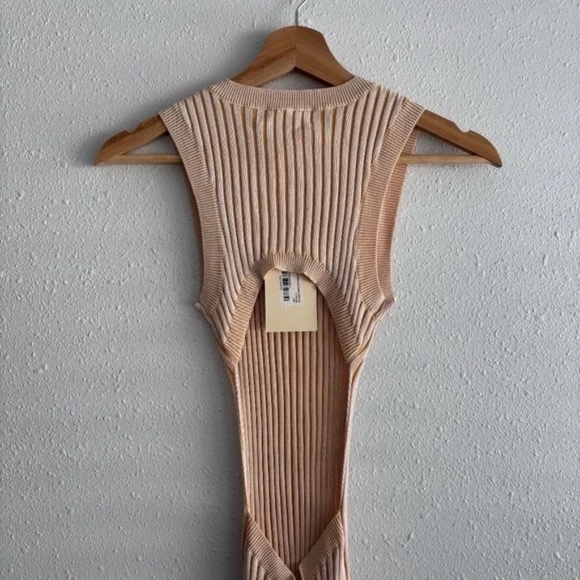 NWT Meshki Marlisa Ribbed Knit Backless Midi Dress in Nude Colorway - Picture 4 of 7